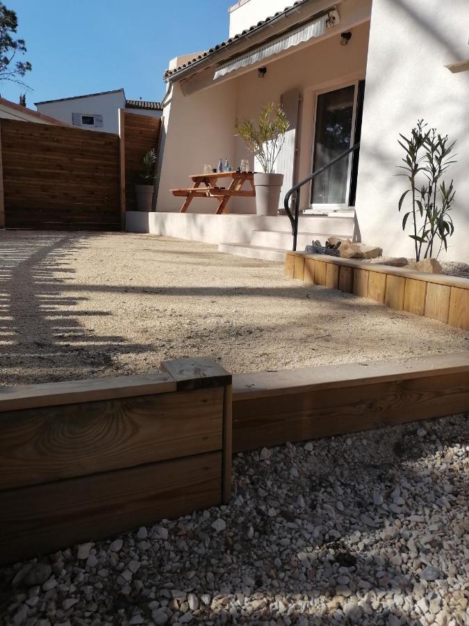 Maison 5 Personnes En Garrigue - Piscine-Spa Prive Langlade Екстериор снимка